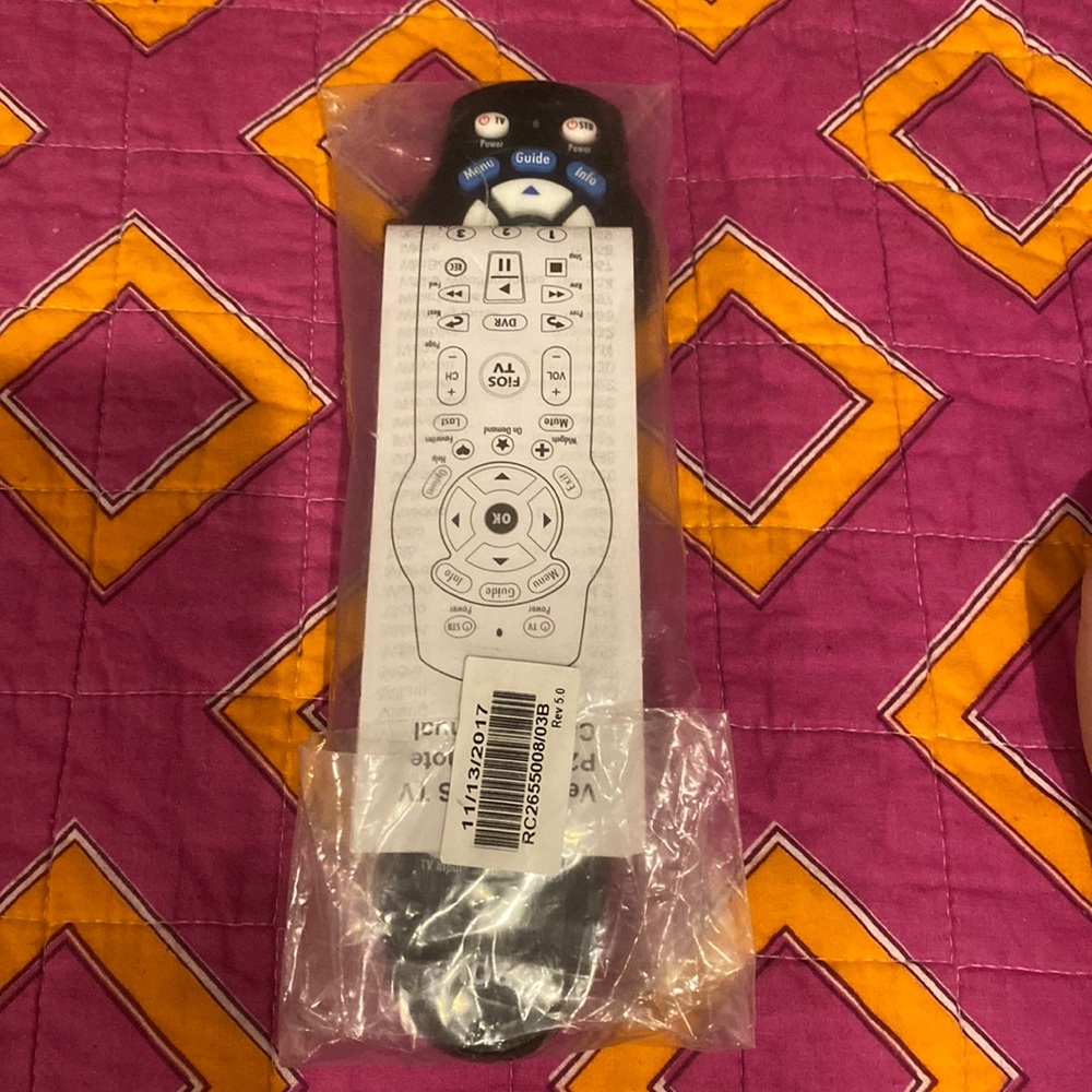 Brand New, untouched, Verizon Fios Tv P265v5 Remote control with manual.